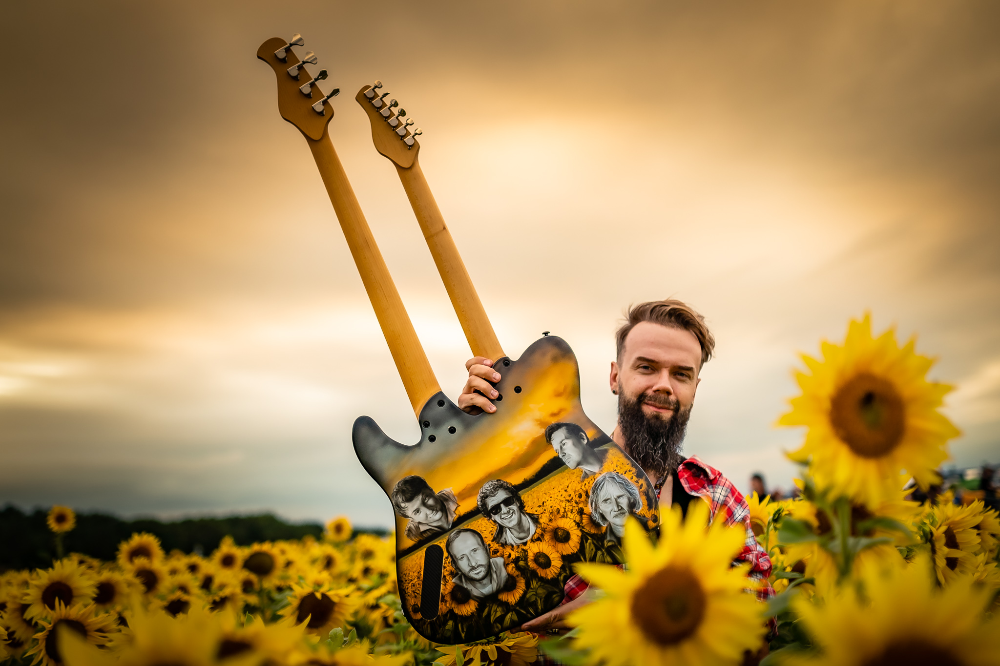 Gitara Pol'and'Rockowa 2023 tył - Salony Muzyczne Riff - WOŚP - słoneczniki